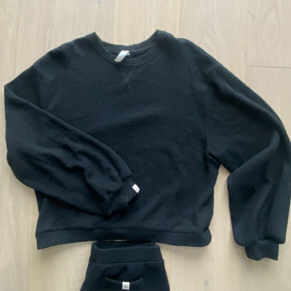 P'tula Soft Relaxed Waffle Knit Set in Black Size L Top/M Bottom  🖤 - Picture 4 of 17
